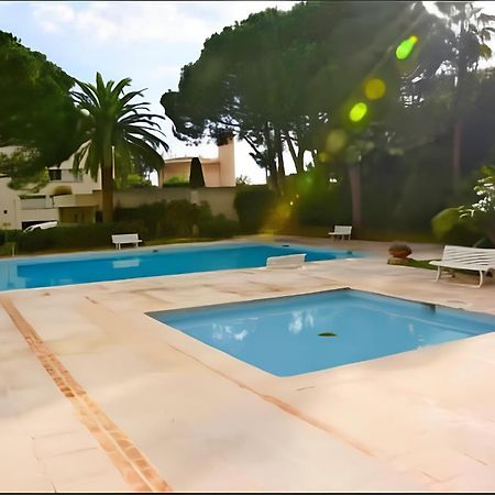 Golfe Juan Studio Dans Residence Avec Piscine วาลูริส ภายนอก รูปภาพ