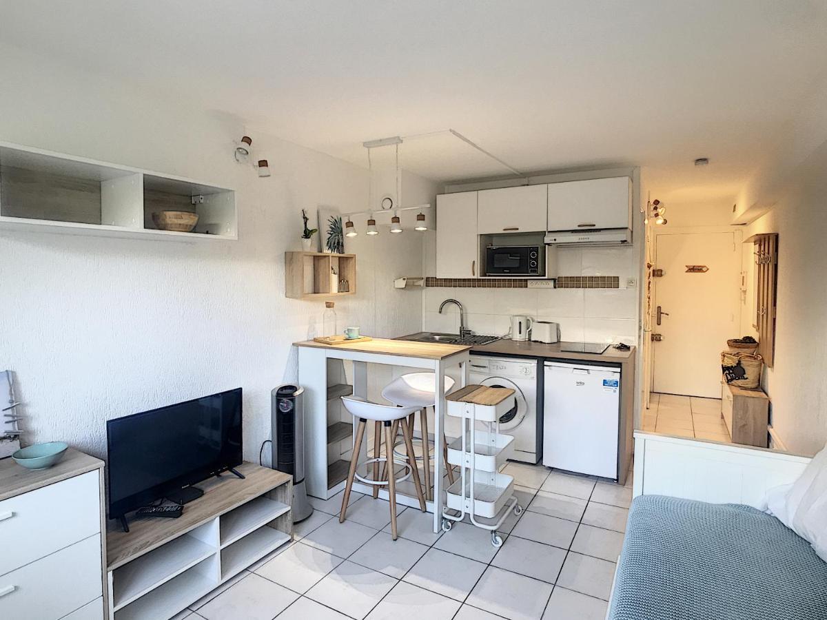 Golfe Juan Studio Dans Residence Avec Piscine วาลูริส ภายนอก รูปภาพ